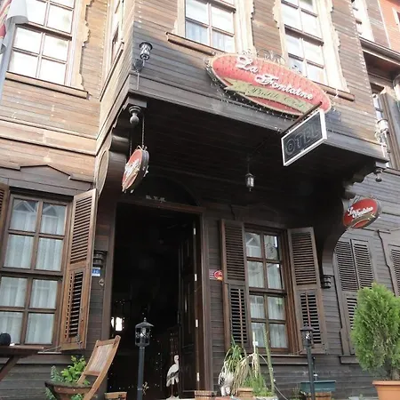 Lafontaine Butik 호텔 *